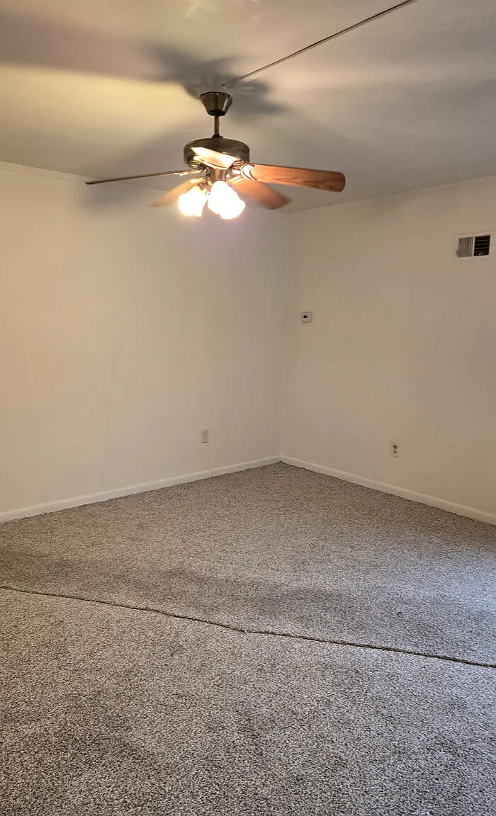 3 bed, 1.0 bath, 1225 sqft, $1,500 — Photo 3