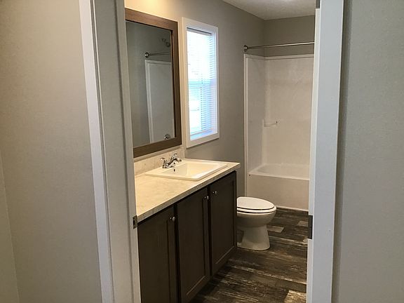 3rd image of 560 Bellewood Dr SE #104