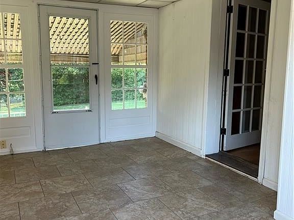 4th image of 113 Earnshaw Dr