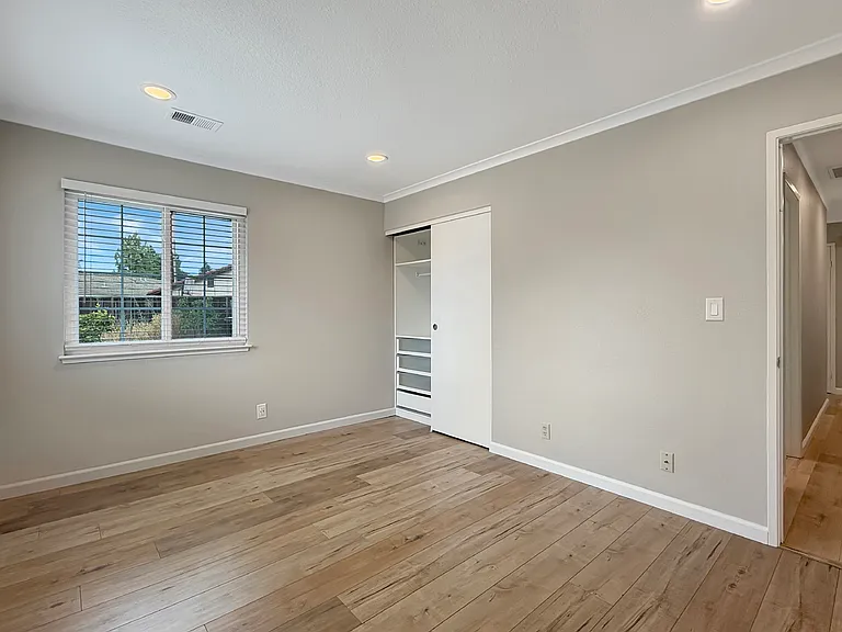 5935 Woodbine Pl — Photo 23