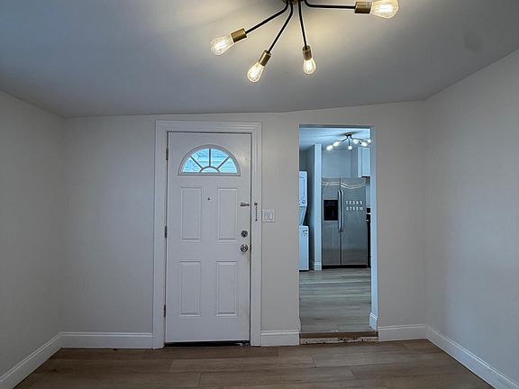 2nd image of 213 Sumner Ave APT 2