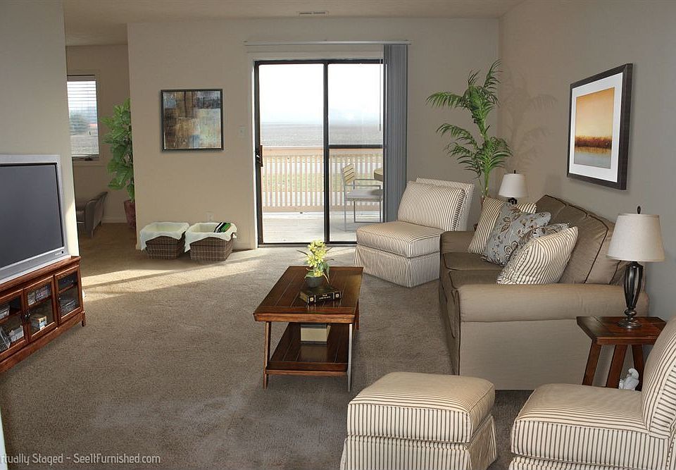 2nd image of 502 Nelson Cir