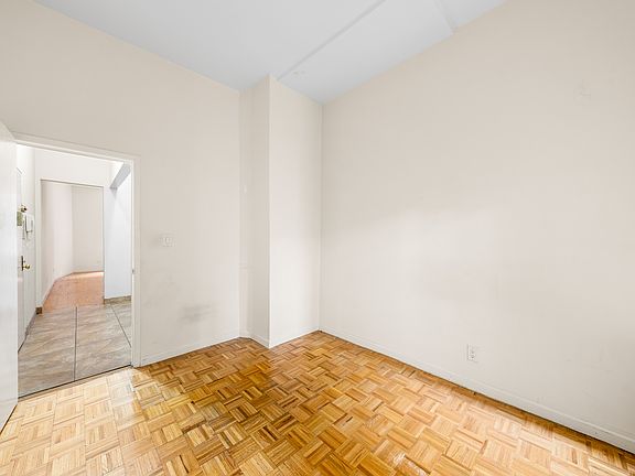3rd image of 219 E 94th St APT 1C