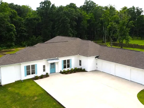 1033 W Worthey St, Gonzales, LA 70737