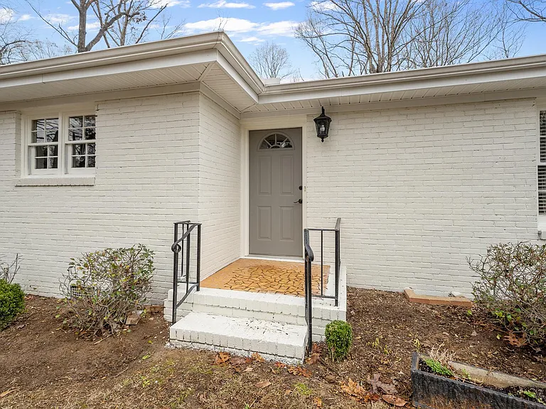 11 Howell Rd — Photo 23