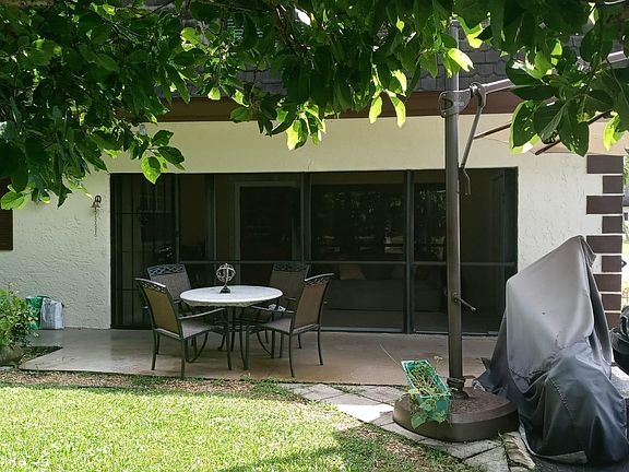 Front Yard / 2 Private parking spots parking + 2 available