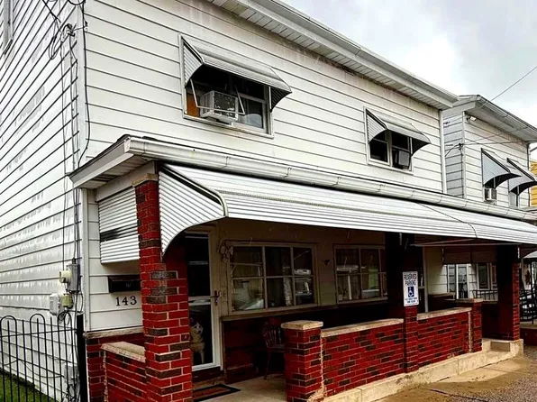 141-143 N Mill St, Saint Clair, PA 17970