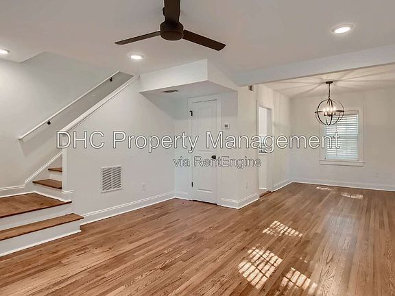 3rd image of 406 S Columbia Dr #B