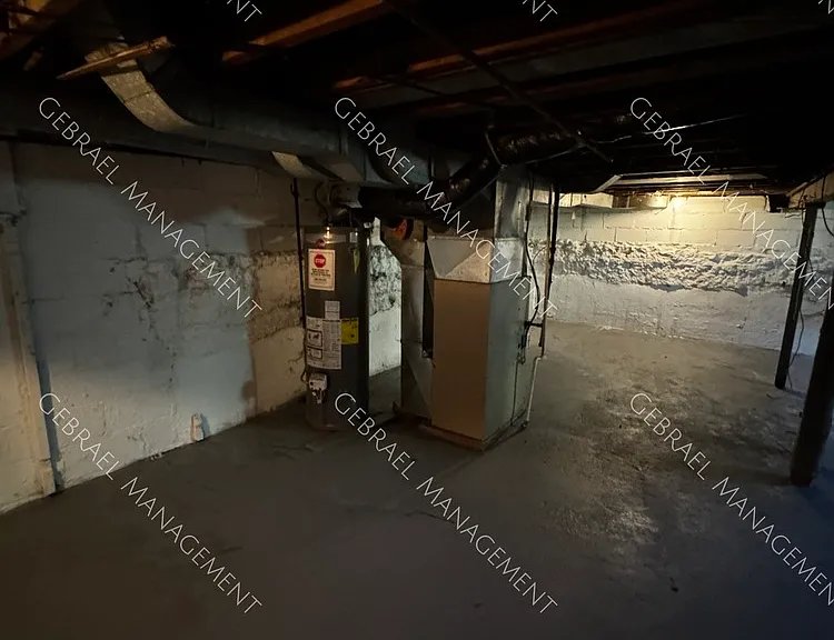 2310 Thom St — Photo 17