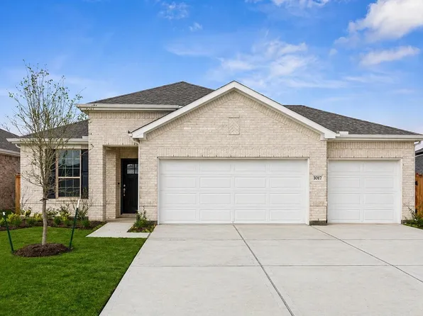 1017 S Oakhurst Dr, Dayton, TX 77535