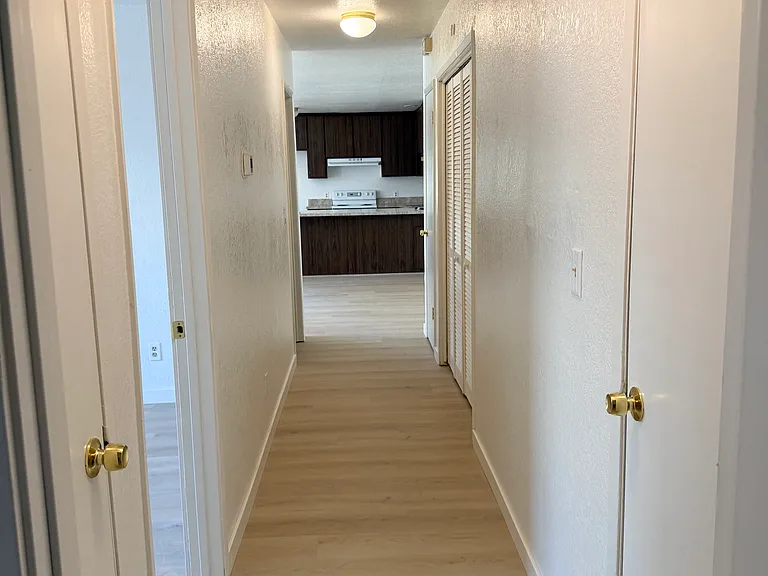 1343 Ford Ave — Photo 8
