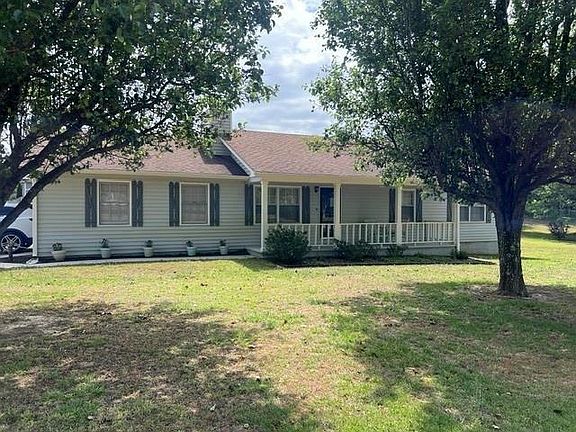 2nd image of 5719 Hill Rd