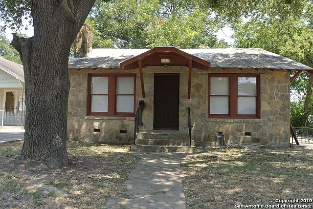 1st image of 323 E Southcross Blvd