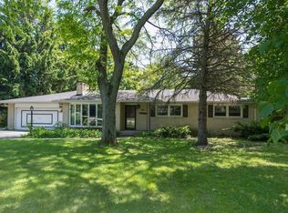 6709 Green Ridge Dr, Racine, WI 53406