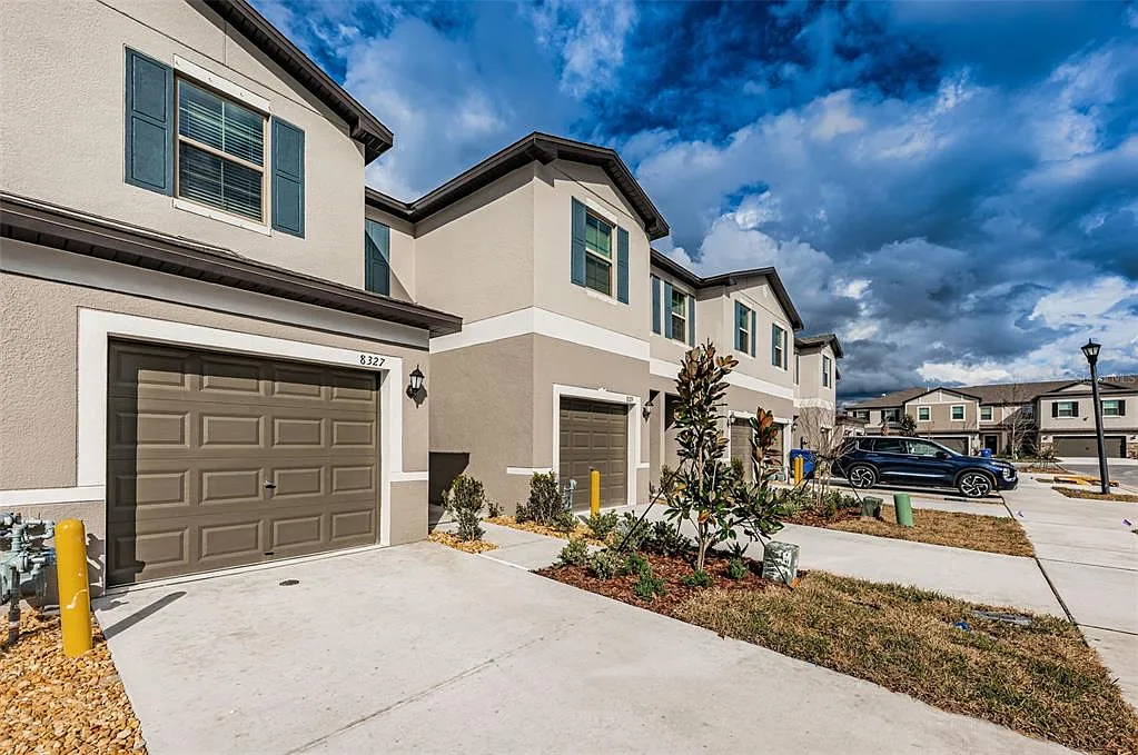 2 bed, 2.5 bath, 1513 sqft, $2,100 — Photo 4