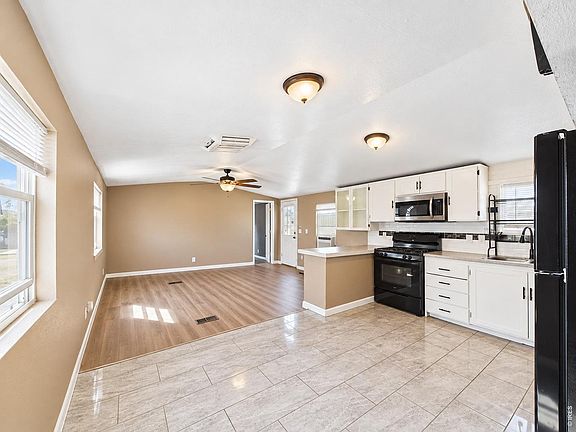 3rd image of 1401 9th St #163