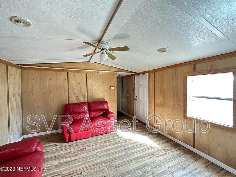 950 Sidney St #12 — Photo 6