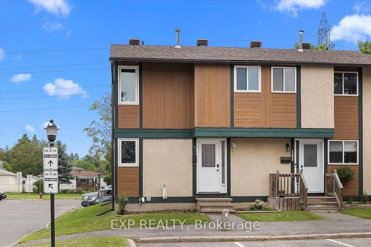 3 bed, $2,500 — Photo 1