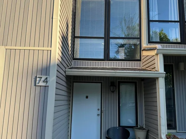 74 Valley Forge Dr, Oak Ridge, TN 37830