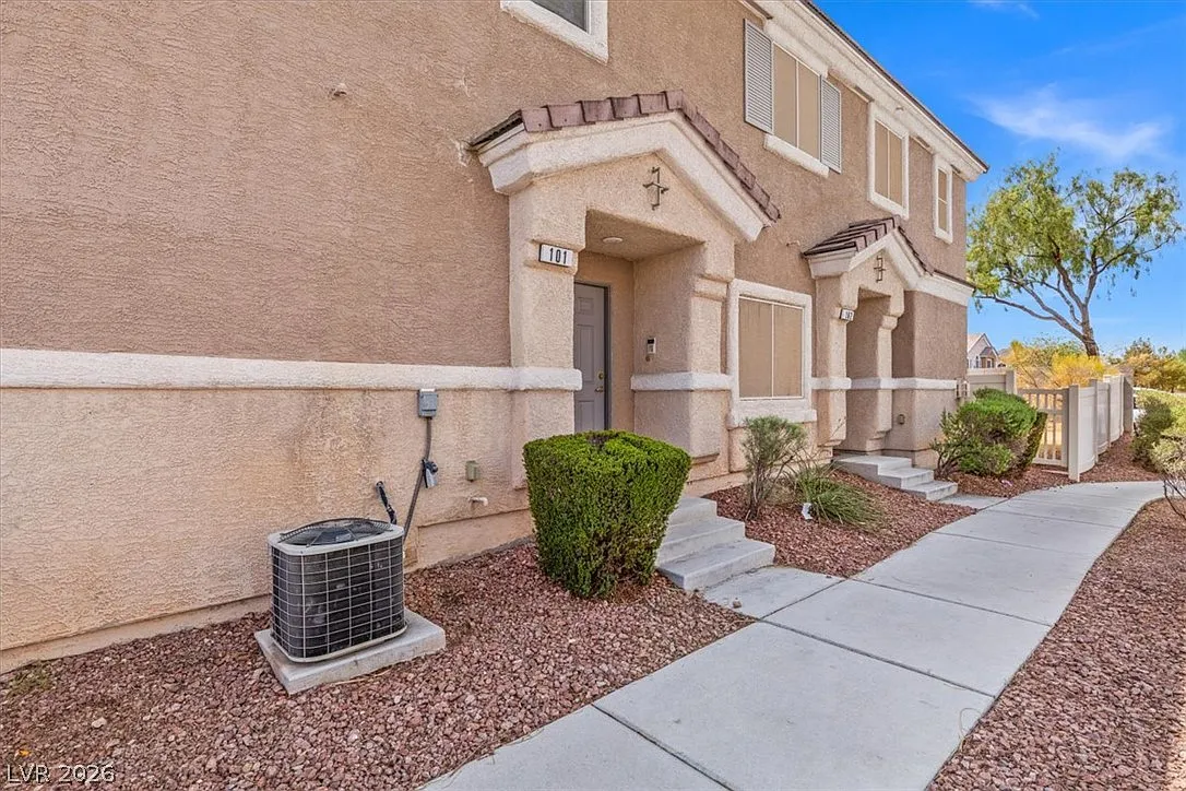 2 bed, 2.0 bath, 1189 sqft, $1,495 — Photo 4
