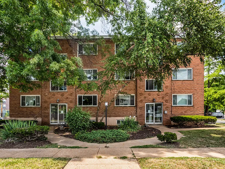 3003 Laclede Station Rd #A — Photo 17