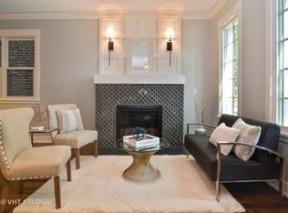 2042 W McLean Ave, Chicago, IL 60647