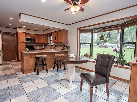 5th image of 7230 Pinedale Dr