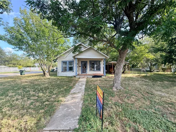 201 E Bailey St, Cuero, TX 77954