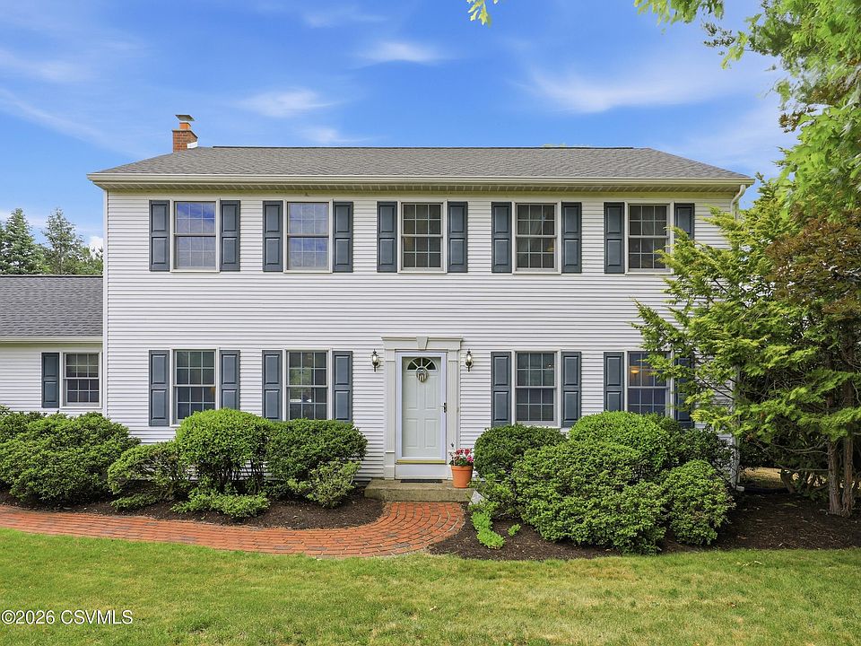 1st image of 3035 Woods Edge Dr