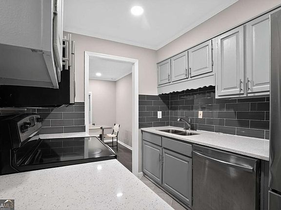 5th image of 105 Glen Acres Ct