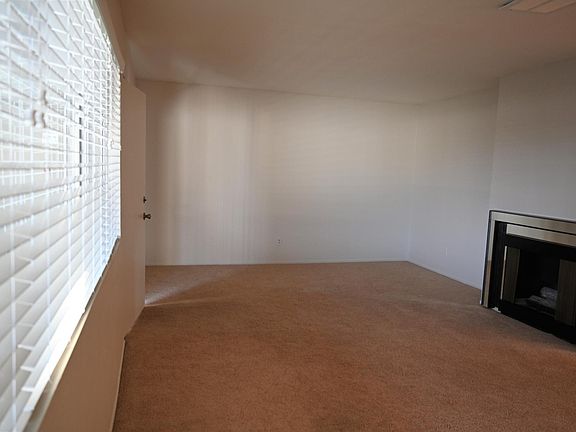 5th image of 497 El Molino Ave #306