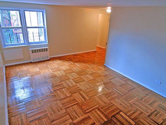 5th image of 277 E 207th St APT 3A