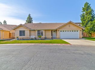 7131 N Whitney Ave, Fresno, CA