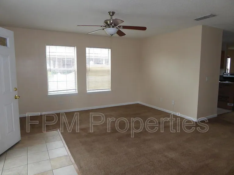 1017 Crestwood St — Photo 17