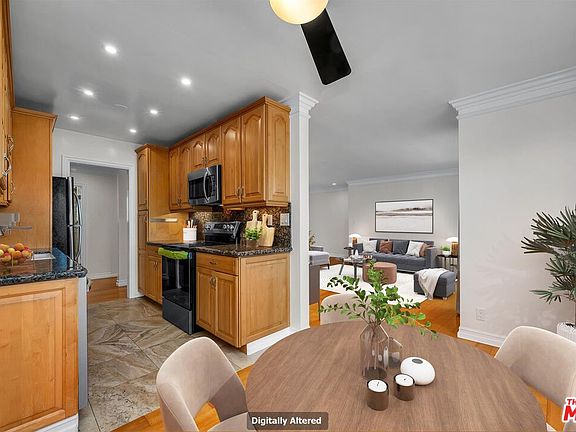 4th image of 1021 12th St APT 303