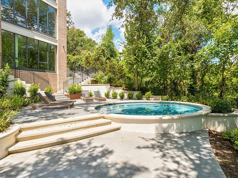 4500 River Wood Ct — Photo 33