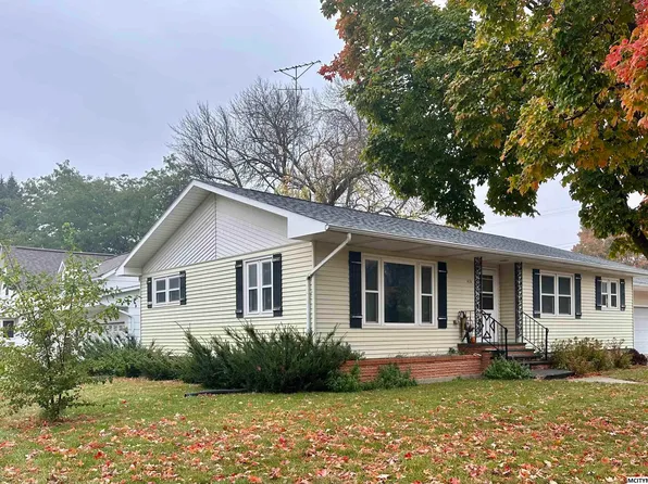 415 3rd Ave NW, Buffalo Center, IA 50424