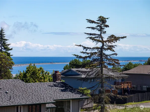 2016 W 5th Street, Port Angeles, WA 98363