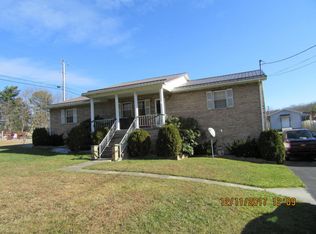 1023 Blue Jay Six Rd, Cool Ridge, WV 25825