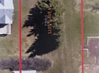 1109 7th Ave, Beaverlodge, AB T0H 0C0