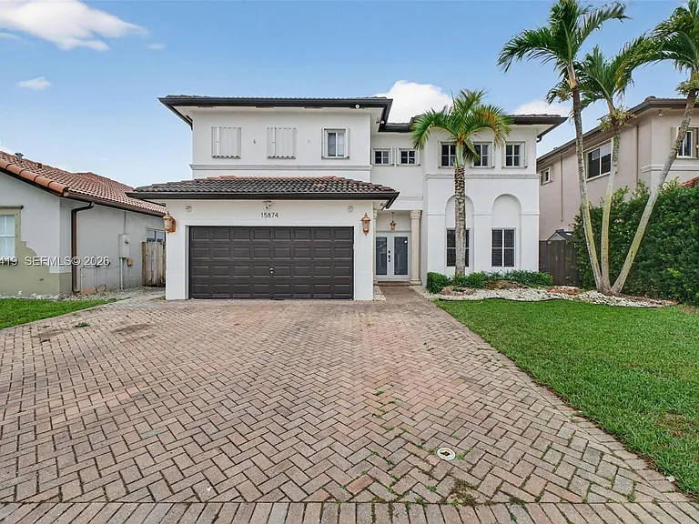 15874 SW 138th Ter — Photo 3