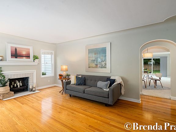 5th image of 2437 Brooklyn Ave SE