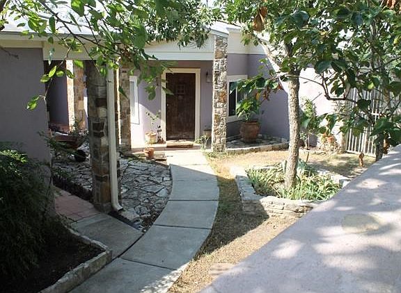4th image of 108 Grey Fox Ln