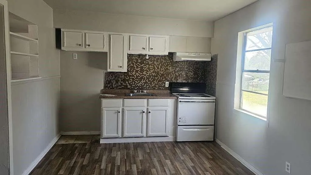 2 bed, 1.0 bath, 650 sqft, $849 — Photo 4