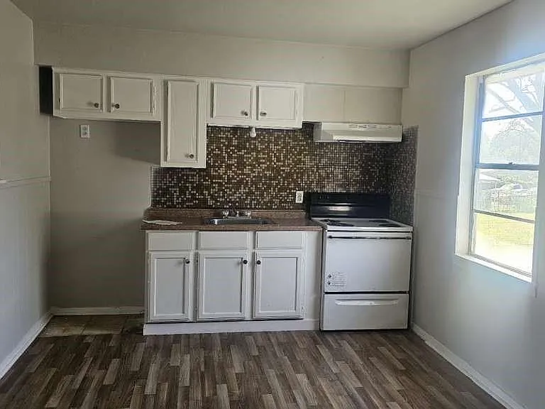 9222 Lockwood Dr #17 — Photo 4