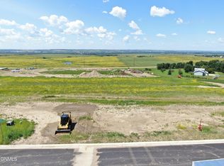 6218 Crested Butte Rd, Bismarck, ND 58503