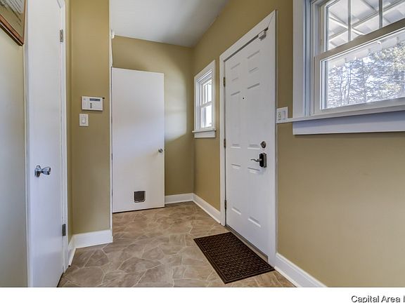 3rd image of 2745 E Sangamon Ave
