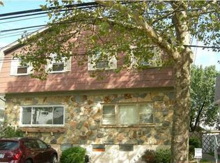 1113 Willowbrook Rd, Staten Island, NY 10314