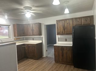 40 Painter Rd, Scarbro, WV 25917