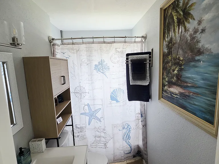 Avenue O — Photo 4